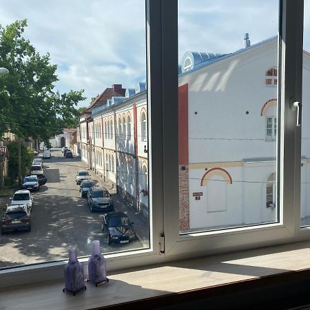 Ohtu Poik 4 City Center Apartment Pärnu Kültér fotó
